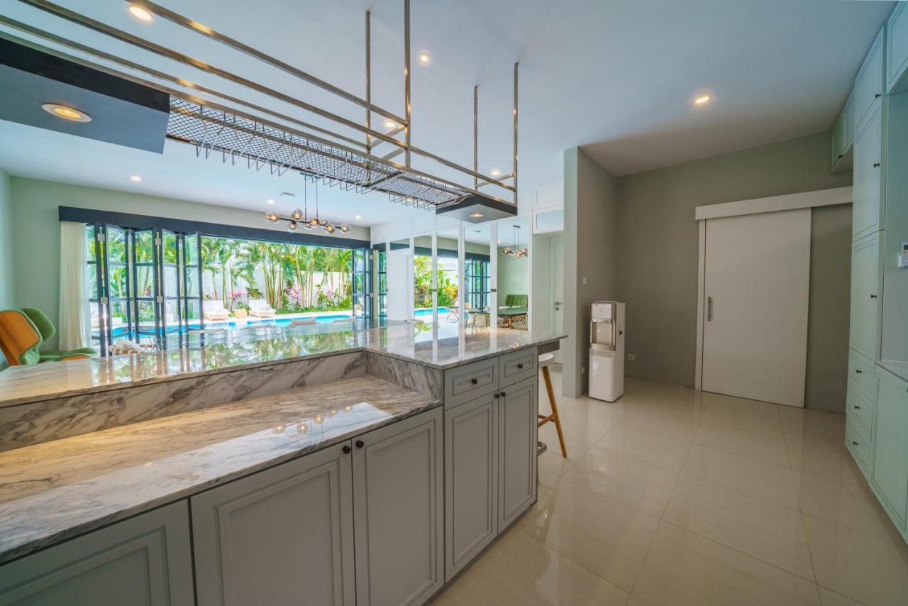 Villa Okenada - Modern 5-Bedroom Pool Villa In Berawa! تْشانغو المظهر الخارجي الصورة